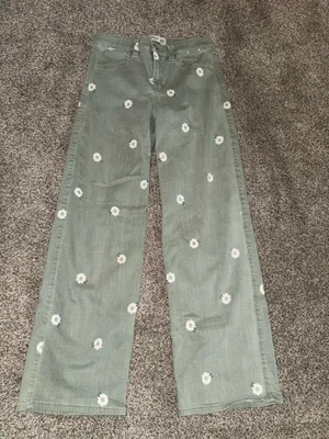 Abercrombie Kids High Rise Wide Leg Daisy Embroidered Green Jeans thumbnail 1