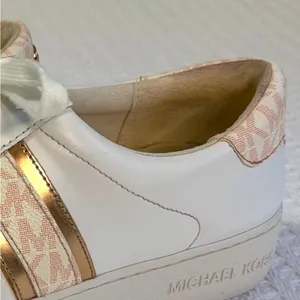 Michael Kors Irving‎ Stripe Sneakers Womens 9M White Rose Gold Leather Logo thumbnail 8