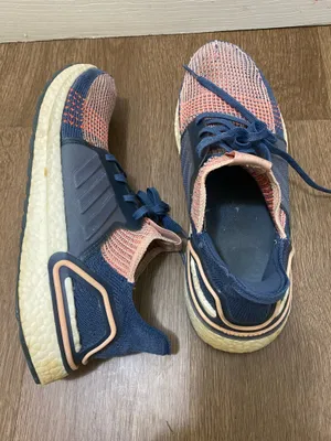 Adidas Ultraboost 19 Women's Size 10.5 Running Shoes thumbnail 5