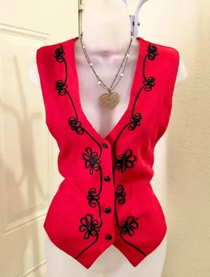 Whimsigoth Grunge Western Whimsygoth Red black floral embroidered fitted vest sleeveless jacket button front-Size M Made in USA #vintage thumbnail 3
