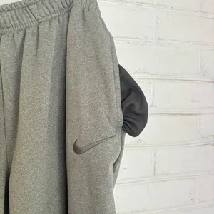 Nike Therma-Fit Light Grey Inner Drawstring Sweatpants Pockets SZ XL Athleisure thumbnail 5