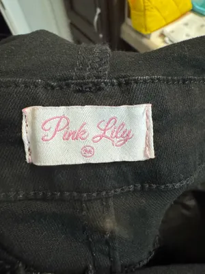 Pink Lily Romper Medium Black thumbnail 3