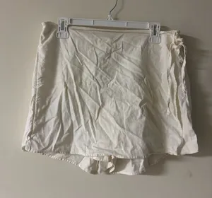 Old Navy Linen Blend Wrap Front Mini Skort Size L White Tie Waist thumbnail 1