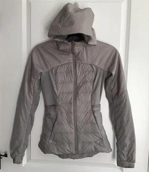Lululemon Down For It All Jacket Size 0 Gray Hooded Full Zip Puffer thumbnail 1