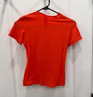 SKIMS Fits Everybody T-Shirt thumbnail 1