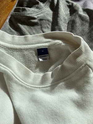 Old Navy cropped sweatshirt thumbnail 5