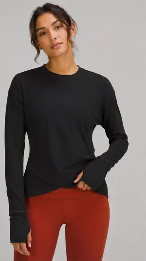 Lululemon Close To‎ Crossing Black Rulu Long Sleeve Athletic Top thumbnail 1
