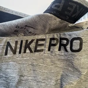 Nike Pro‎ 889573-091 Womens Small Training Tight Leggings Carbon Heather Black thumbnail 11