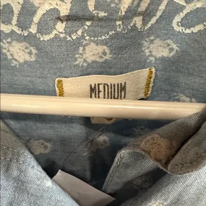 Madewell Chambray with White Floral Print Button Down Long Sleeve Blouse thumbnail 3