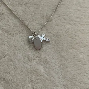 Necklace thumbnail 4