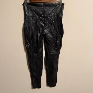 Spanx Faux Leather Quilted Legging in Very Black- Size Large thumbnail 7