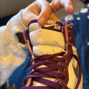 Nike High-Top Sneakers in Burgundy and Cream thumbnail 3