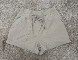 Lululemon Dance Studio High-Rise Shorts 3.5" (Size 6) thumbnail 2