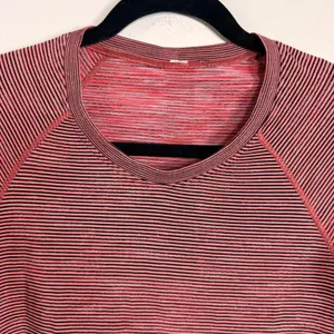 Lululemon Swiftly Tech Long Sleeve 2.0 Race Length Crew Striped Top Sz Medium thumbnail 5