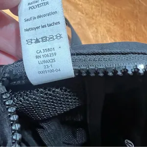 lululemon Everywhere Belt Bag Black OS unisex thumbnail 4