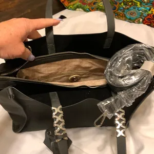 Black Buff Finish Ladies Computer Bag thumbnail 1