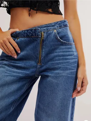 FRAME Angled Zipper Long Barrel Jeans Size: 29 thumbnail 1