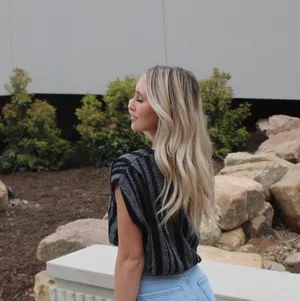 Black and white stripe top Size XS thumbnail 4