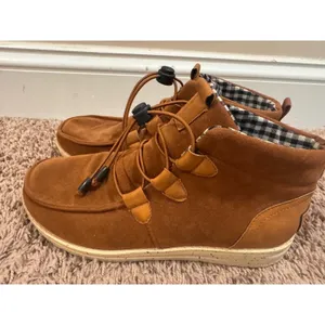 Women's Brown Ankle Boots Size 39 (Fits Like 8) Lace Up Toggle Chukka Style thumbnail 4