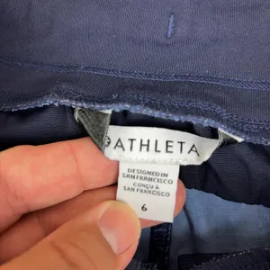 Athleta Trekkie North Jogger Pants Womens Size 6 Blue Floral Hiking Travel Nylon thumbnail 3
