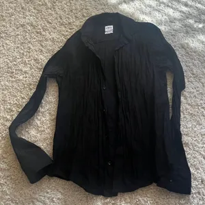 Regular Fit Black Button Down Shirt Size Small thumbnail 1