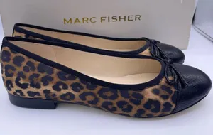 Marc Fisher Jodi ballet flats soft animal print fabric, leather cap toe Size 5 thumbnail 2