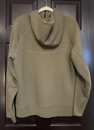 Nike Tech Jacket thumbnail 2