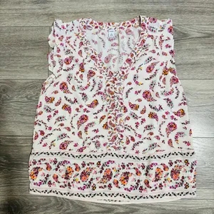 Old Navy Women Cream Pink Floral V-Neck Semi Flared Sleeves Relaxed Fit Blouse M thumbnail 8