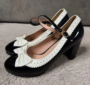 Women’s Black Chunky Heel Mary Jane Pumps Cute Bow Round Toe Size 9.5 NEW thumbnail 1