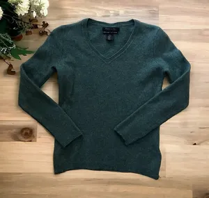 Tahari Cashmere Sweater thumbnail 1