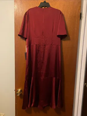 London Times Burgundy Satin Size 16 Midi Dress with Neck Jewels thumbnail 4