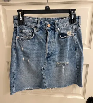 H&M denim skirt thumbnail 1