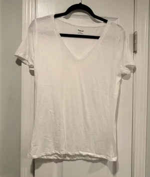 NWOT Madewell Size S White V Neck Short Sleeve Lightweight Slub Cotton Top thumbnail 1