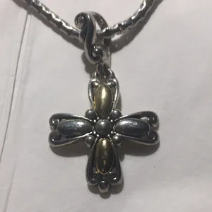Premier Designs Cross Clover Flower Necklace Silver tone 20" thumbnail 3