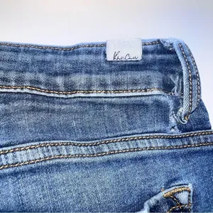 KanCan Estilo Style Women's Medium Wash Straight Leg Ankle Length Distress Jeans thumbnail 10