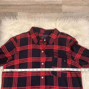 Tommy Hilfiger NWOT plaid roll tab button front shirt M thumbnail 9