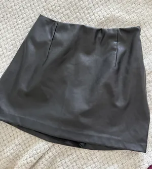 Abercrombie Skirt Black Leather thumbnail 1