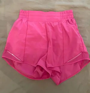 Lululemon Hotty Hot Shorts thumbnail 1