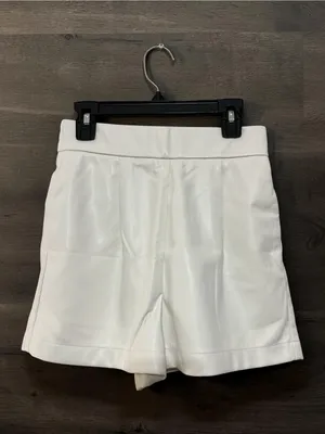 Mittoshop Faux leather white shorts with pockets NWT thumbnail 2