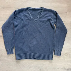 Brandy Melville Italian V-Neck Sweater - Blue Gray thumbnail 1