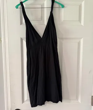FARM Rio Rose Pipping Mini Dress in black. Size Medium thumbnail 5