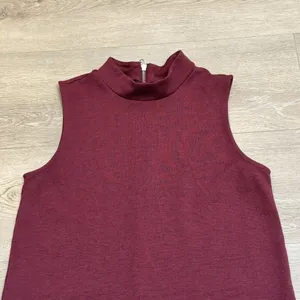 Adrienne Vittadini Women's Size 8 Sleeveless‎ Dress Maroon High Neck Swing thumbnail 2