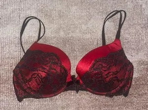 Victoria secret very sexy plunge bra thumbnail 1
