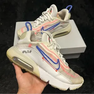 NIKE Air Max 2090 'White Flash Crimson' lace up shoes sneakers women’s 7.5 thumbnail 2