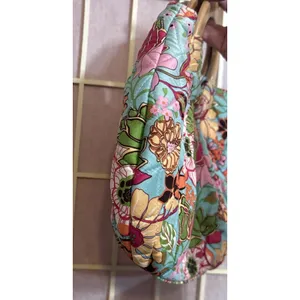 Vtg 2000s Vera Bradley Silk Quilted Floral Handbag Wooden Handles Pink Lining thumbnail 7