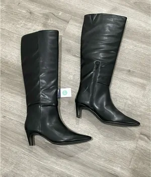 Universal Threads black leather boots thumbnail 3