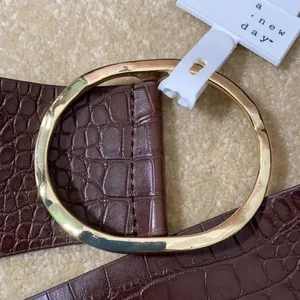 Women’s Barkwood Brown Wide Belt with Gold Buckle M NWT thumbnail 2