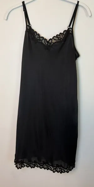 FIT Figure Improving Technology Black Lace Trimmed Slip SZ S NEW thumbnail 1