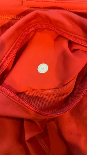 Lululemon Shorts 2.5" Speed Up Low-Rise Lined thumbnail 4