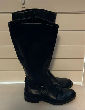 Me Too Black Ankle Boots thumbnail 1